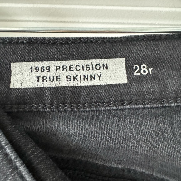 GAP Women’s true skinny jeans. Size 28 R. Washed black color. Barely worn! - Picture 3 of 6